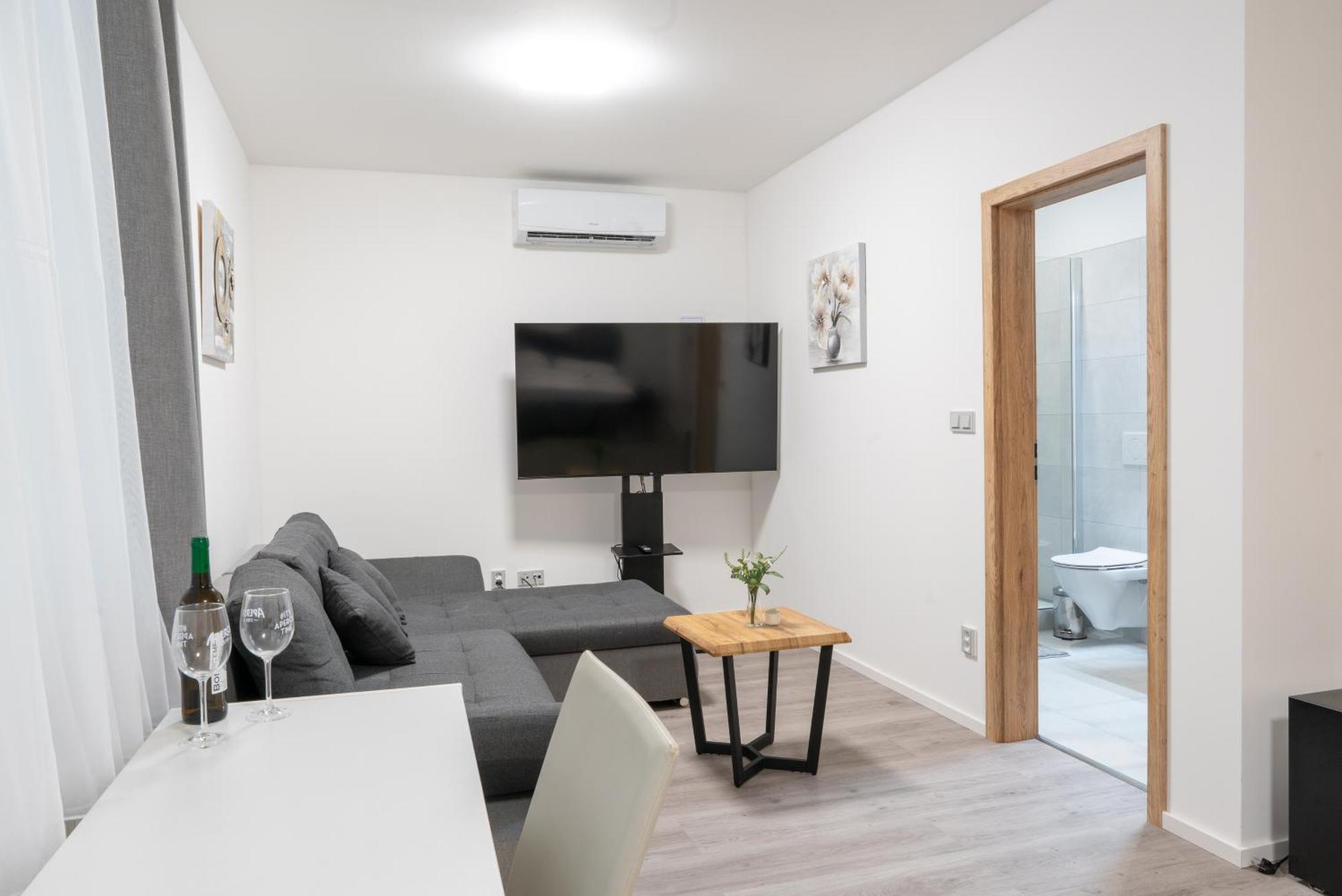 Apartmany Laguna โกปชิฟนิตเซ ภายนอก รูปภาพ